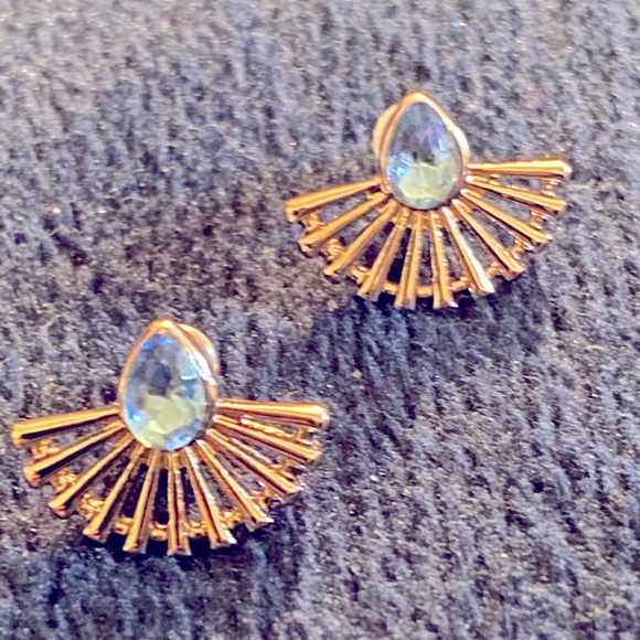 Jewelry - New Small Dainty Unique Gold Tone Earrings
